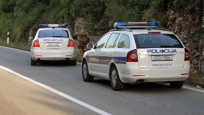 Mladić ubio očuha bagerom i njime ga odmah zakopao!
