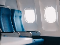 Zašto kapci na avionskim prozorima moraju biti podignuti tokom poletanja i sletanja