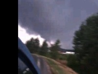 Tornado kod Požege: Odjednom pao mrak, izgleda zastrašujuće (VIDEO)