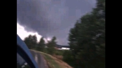 Tornado kod Požege: Odjednom pao mrak, izgleda zastrašujuće (VIDEO)