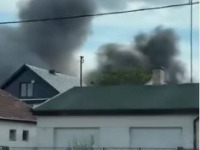 Požar kod Sombora: Vatra zahvatila deo obilaznice (VIDEO)