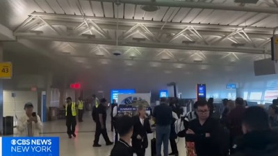 Požar na aerodromu u Njujorku, 1.000 ljudi evakuisano (VIDEO)