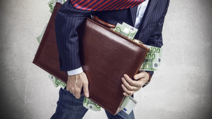 Najbogatiji znak do kraja novembra: Uloženi trud mu se vraća, biće para kao blata 