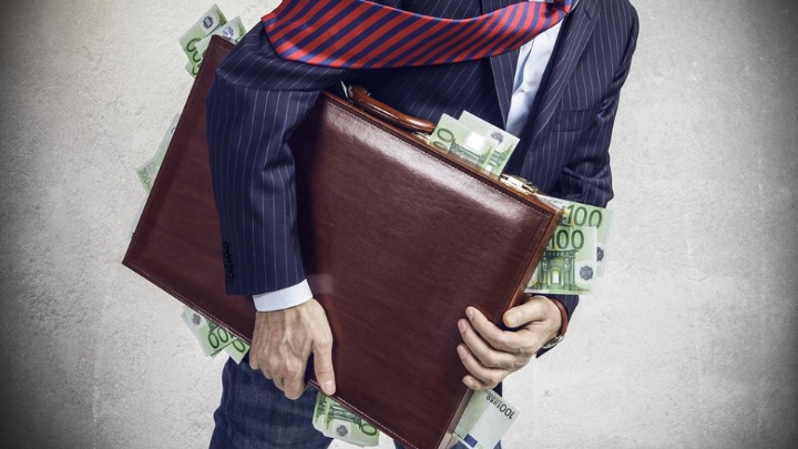 Zakon o poreklu imovine u Srbiji postoji samo na papiru: Stranački funkcioneri i sportski klubovi rade šta hoće