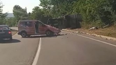 Drama kod Boleča: Tri osobe povređene u jezivoj nesreći (FOTO, VIDEO)
