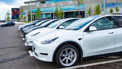 U ovom gradu smete da vozite samo bele automobile: Za prljav auto stižu kazne