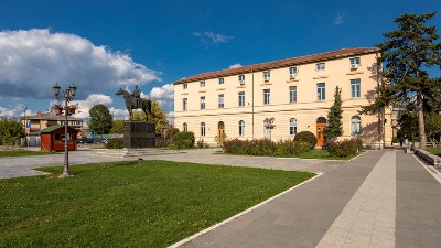 "Nemoj! Pusti nas napolje": Pojavio se snimak napada na posmatračice Crte (VIDEO)