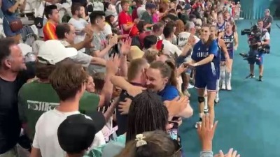 Kraljice sve oduševile na OI: Pogledajte kako im je Đilas čestitao (VIDEO) Kraljice sve oduševile na OI: Pogledajte kako im je Đilas čestitao (VIDEO)