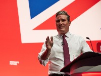 Politička kriza drma Britaniju: Laburisti Starmeru okreću leđa