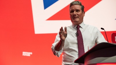 Politička kriza drma Britaniju: Laburisti Starmeru okreću leđa