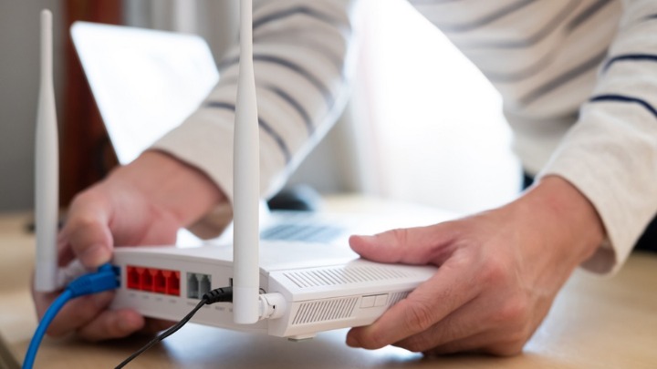  Nikada ne ostavljajte fabričku lozinku na ruteru: Evo kako komšije mogu drastično da vam obore brzinu neta