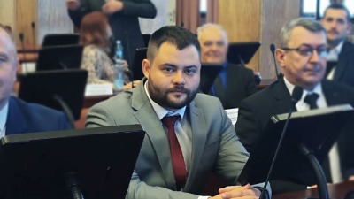 Vasiljević (SSP): Medicinare iz Hitne pomoći direktor satima ponižavao na Informeru