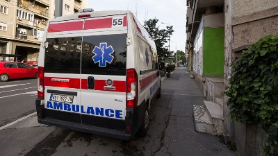 Srednjoškolke u Obrenovcu tukle drugaricu: Sevale pesnice i šamari