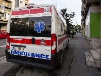 Udes kod Bogoslovije: Automobil zgužvan, stvaraju se gužve