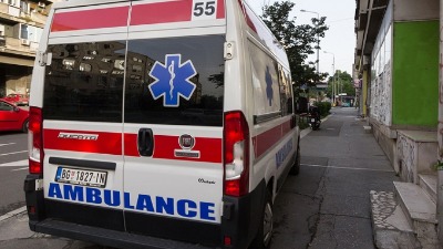 Udes kod Bogoslovije: Automobil zgužvan, stvaraju se gužve