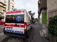 Nesreća kod Cvetkove pijace: Motociklista izgubio kontrolu nad motorom, jedna osoba povređena