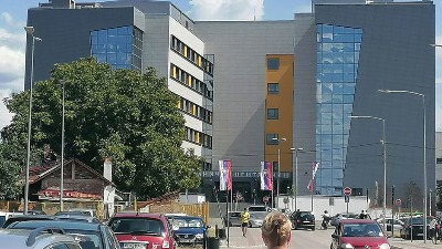 Zbog eksplozije petardi sedam dečaka u bolnici u Nišu sa teškim povredama šaka