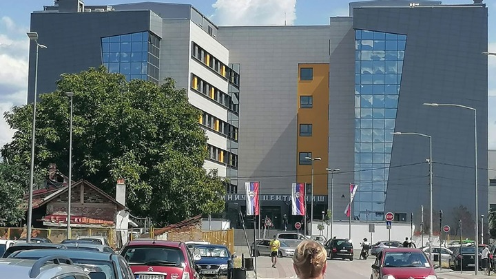 Mlada doktorka iz Niša preživela sedam operacija i bolest koja usmrti 99 odsto pacijenata