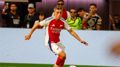 Nedeljković dobio šansu: Arsenal slomio Vilu