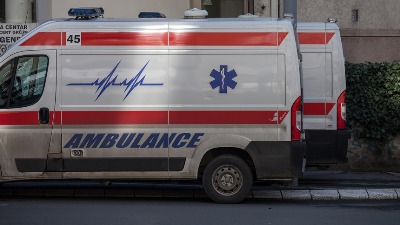 Teška nesreća kod Gružanskog jezera: Muškarac poginuo, četiri osobe povređene