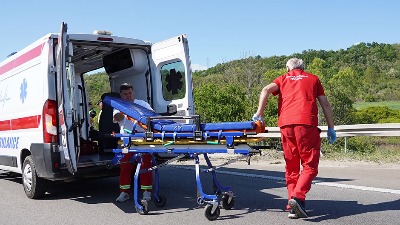 Strahuje se da ima MRTVIH: Teška saobraćajna nesreća na putu Kragujevac-Kraljevo