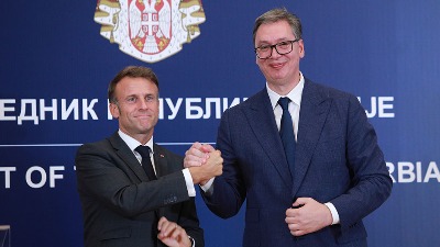 "Vučić traži spas kod Makrona kad je na političkim kolenima"