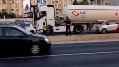 Lančani sudar sedam automobila i CISTERNE SA GORIVOM: Jeziva nesreća kod Ade (VIDEO)