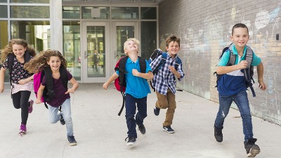 Nastavnica srpskog predlaže da časovi budu 35 minuta: Pre toga smanjiti gradivo i dati deci vremena za vežbanje