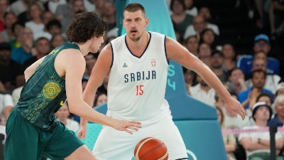 Najbolji na svetu - I TAČKA: Ovako je Jokić slomio rivala (VIDEO)