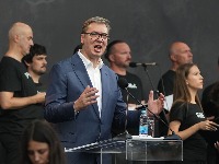 "Vučić će pasti između svoje tri stolice i jedne hoklice"