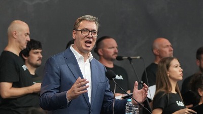 "Vučić će pasti između svoje tri stolice i jedne hoklice"