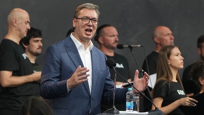 Vučić: Otpuštanja na jugu zbog "značajnog rasta plata"