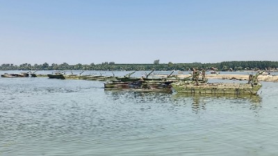 Rasklopljen most na Dunavu: Vojska završila angažovanje na Lidu (FOTO)