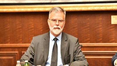 Ministar Ristić u režimskom "horu": Svedočimo pokušaju sprovođenja obojene revolucije