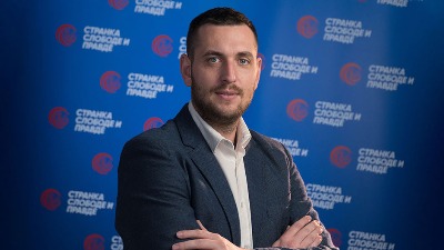 "Klasičan primer kako SNS koristi javni novac - za punjenje sopstvenih džepova"