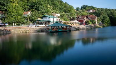 TRAGEDIJA Iz reke Gradac izvučeno telo mladića