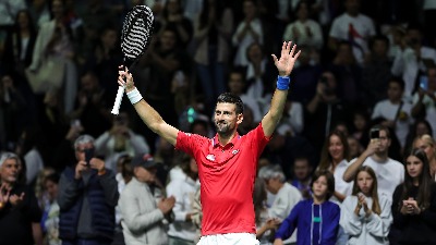 Najlepši poklon za navijače: Nole savladao Hadžikatu (VIDEO)