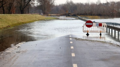 Potop u Milanu: Upaljen crveni alarm, voda nadire (FOTO)