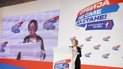 Nova direktorka Kliničkog centra Jelena Drulović, otvorila miting SNS u Užicu