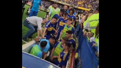 HAOS Golman Boke krenuo na SVOJE NAVIJAČE (VIDEO)