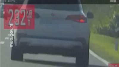 Vozač divljao sa BMW 232 km/h (VIDEO)