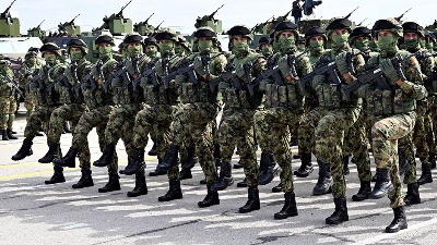 Dveri: Vojska ponižena i sklonjena da ne smeta cirkusu vlasti