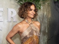 Hale Beri GORI u šestoj DECENIJI: Ženo, SVAKA ČAST - fanovi oduševljeni (FOTO) 