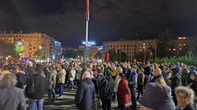 "Nećemo dozvoliti da kopate, po cenu života": Protest aktivista i građana ispred Skupštine