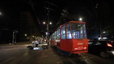 Sudar u Ruzveltovoj ulici, tramvaji stoje (FOTO)