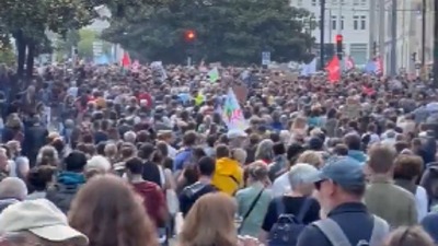 Počele demonstracije: Makron u problemu? (VIDEO)