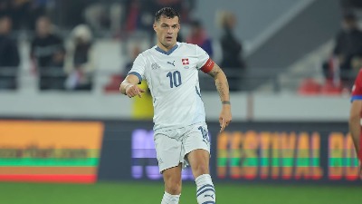 Džaka PONIŽEN u Prištini: Zviždao mu ceo stadion, ušao u sukob sa navijačem (VIDEO)