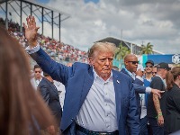 NIJE SAMO PAPA META Tramp se sad obrušio i na Đorđu Meloni