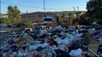 Gročani zahtevaju da se reši problem sa odnošenjem smeća i gradskim prevozom