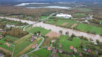 Potvrđeno: Najmanje 14 poginulih u stravičnim poplavama